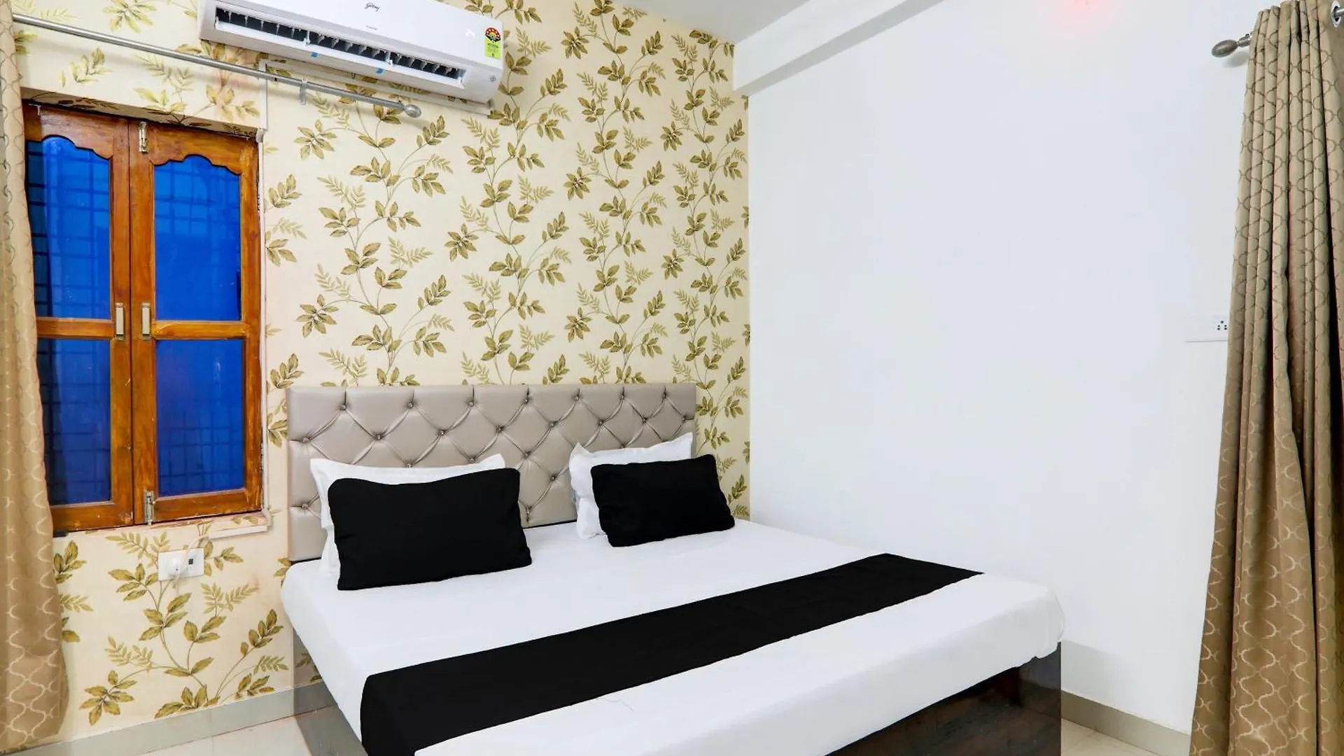 Hotel Spot On The Rustic Inn Guest House Varanasi